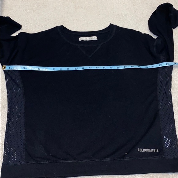 🔥3/$10🔥 EUC A & F long sleeve sweatshirt - Picture 6 of 6